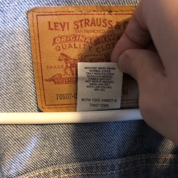 Vintage Levi’s Jean Jacket - Picture 7 of 7
